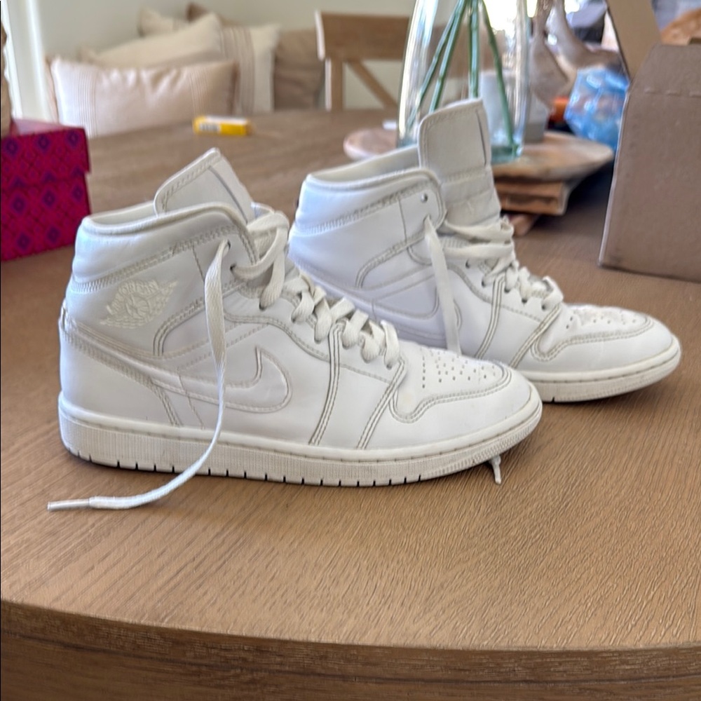 NIKE JORDAN White High-Top Sneakers